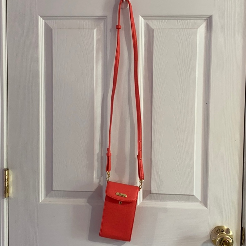 Buxton cell phone purse